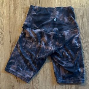 Lululemon Tie-Dye Biker Shorts 2